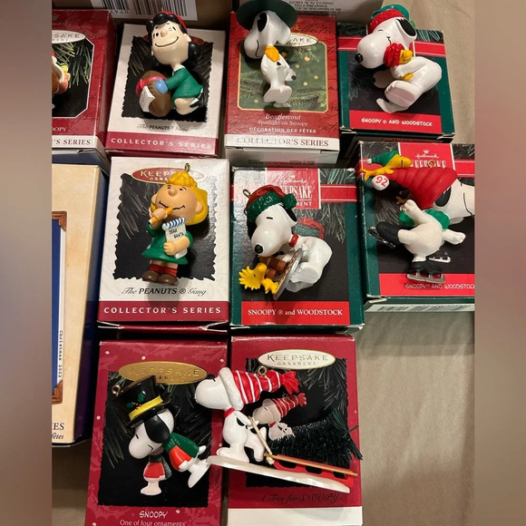 16 Hallmark Snoopy & The Peanuts Gang Christmas Ornaments - Picture 10 of 10